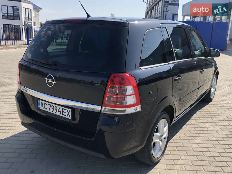 Минивэн Opel Zafira 2010 в Ковеле