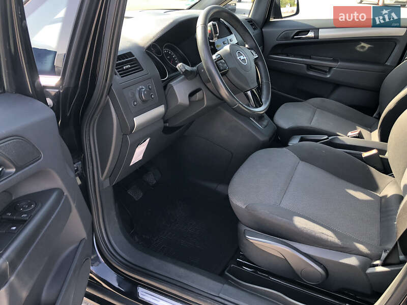 Минивэн Opel Zafira 2010 в Ковеле