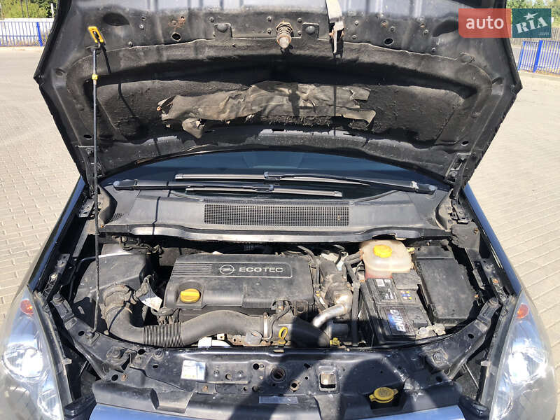 Минивэн Opel Zafira 2010 в Ковеле