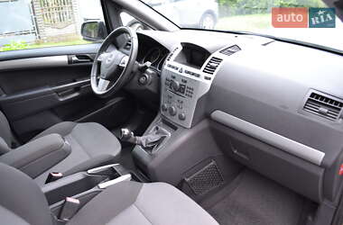 Минивэн Opel Zafira 2009 в 