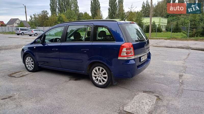 Мінівен Opel Zafira 2008 в Звягелі