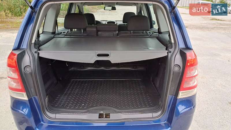 Мінівен Opel Zafira 2008 в Звягелі