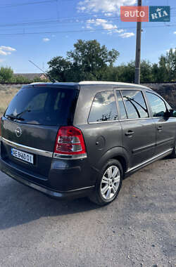 Мінівен Opel Zafira 2010 в 