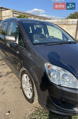 Мінівен Opel Zafira 2010 в 