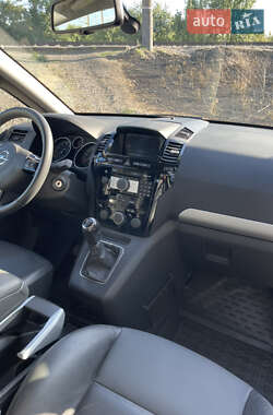 Мінівен Opel Zafira 2010 в 