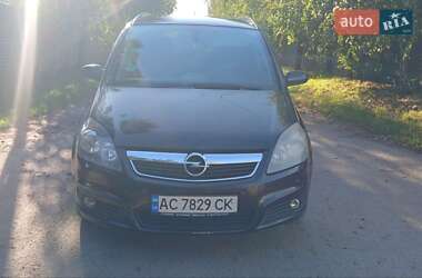 Минивэн Opel Zafira 2007 в Луцке