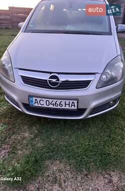 Мінівен Opel Zafira 2005 в Луцьку