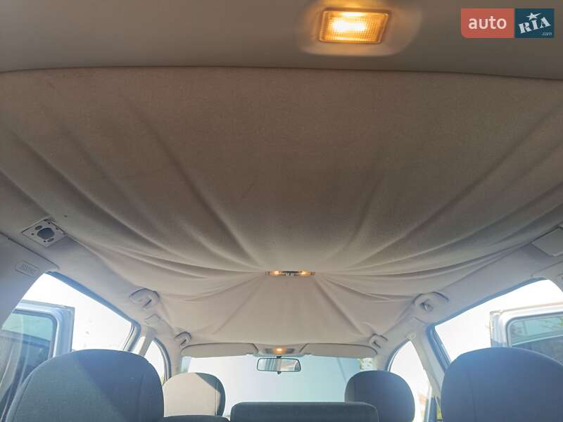 Минивэн Opel Zafira 2003 в Кривом Роге фото 4 Минивэн Opel Zafira 2003 в Кривом Роге