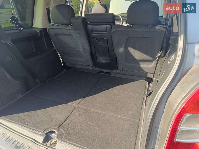 Минивэн Opel Zafira 2003 в Кривом Роге фото 7 Минивэн Opel Zafira 2003 в Кривом Роге