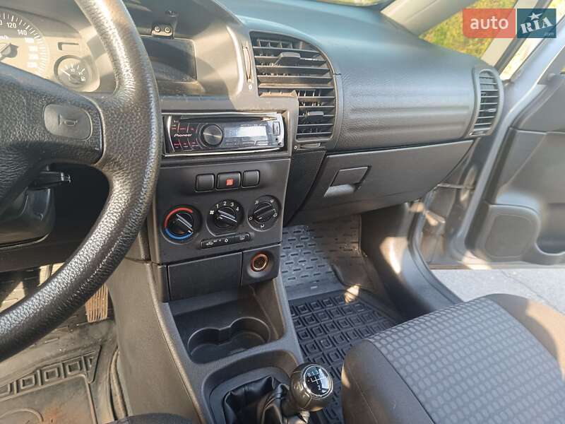 Минивэн Opel Zafira 2003 в Кривом Роге фото 33 Минивэн Opel Zafira 2003 в Кривом Роге