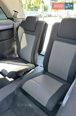 Минивэн Opel Zafira 2012 в 