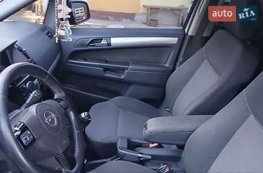Минивэн Opel Zafira 2011 в 