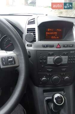 Минивэн Opel Zafira 2007 в 