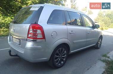 Минивэн Opel Zafira 2011 в 