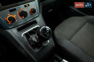 Минивэн Opel Zafira 2011 в 