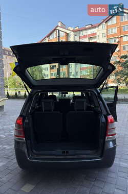 Минивэн Opel Zafira 2009 в 