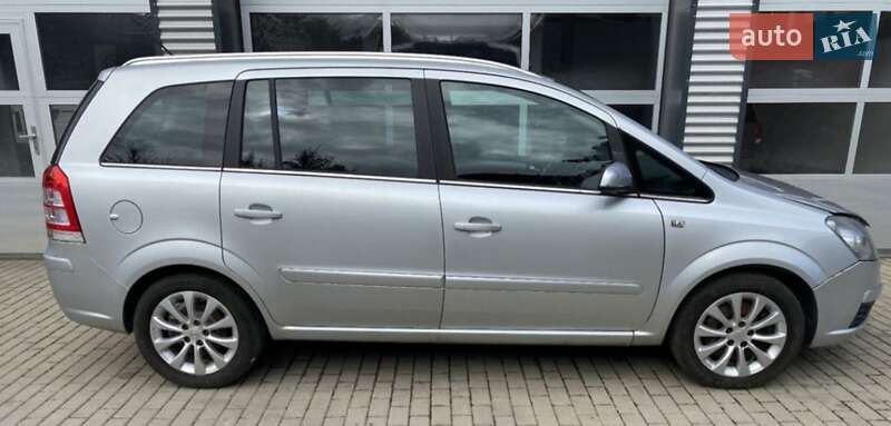 Минивэн Opel Zafira 2008 в Виннице