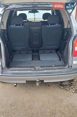 Минивэн Opel Zafira 2005 в  фото 9 Минивэн Opel Zafira 2005 в