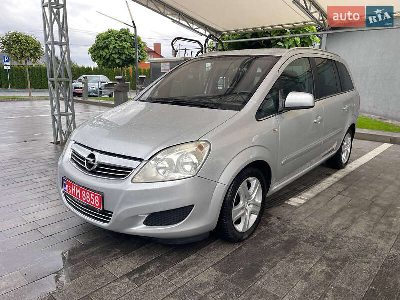 Opel Zafira 2010 Opel Zafira 2010
