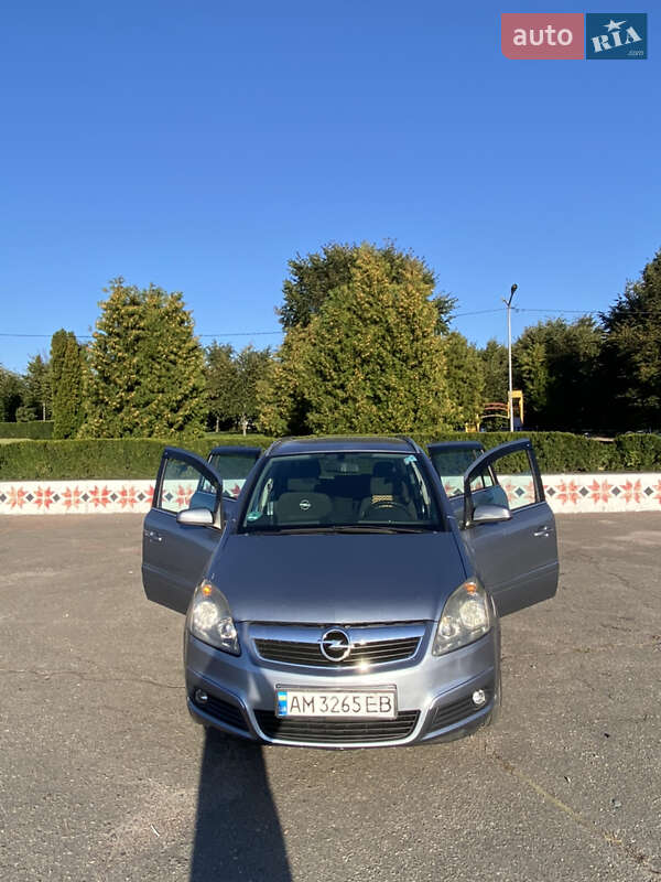 Мінівен Opel Zafira 2006 в Андрушівці