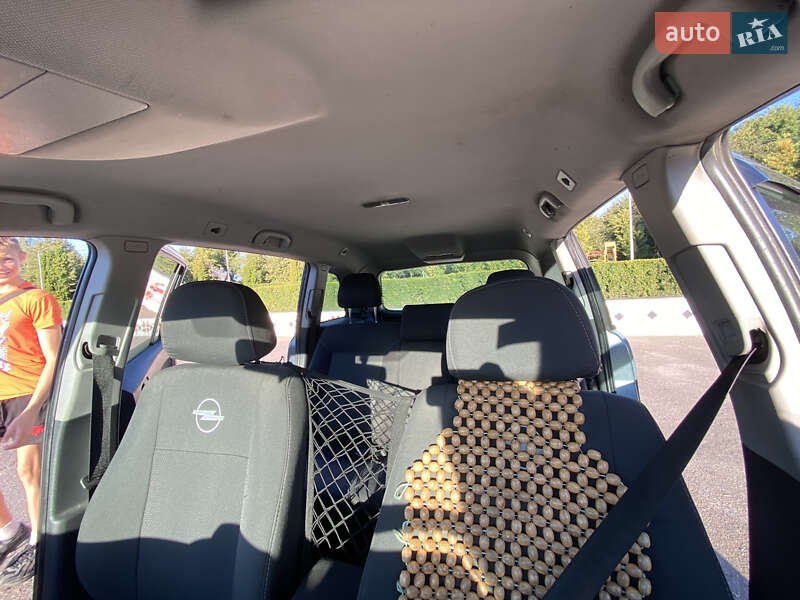 Мінівен Opel Zafira 2006 в Андрушівці