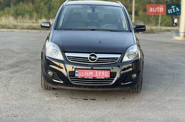 Минивэн Opel Zafira 2012 в 