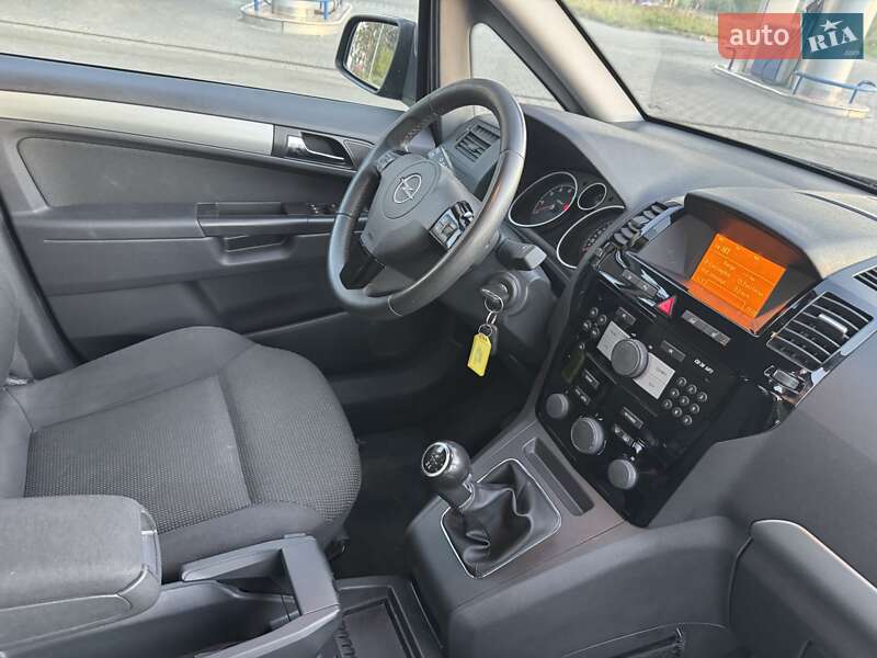 Мінівен Opel Zafira 2012 в Шепетівці