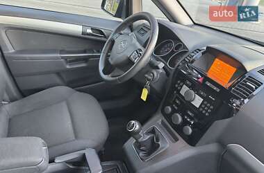 Минивэн Opel Zafira 2012 в 