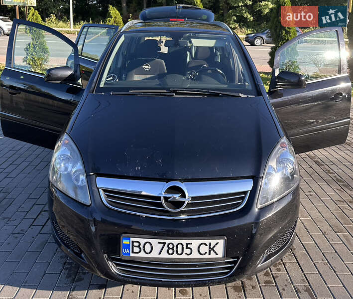 Минивэн Opel Zafira 2011 в Тернополе фото Минивэн Opel Zafira 2011 в Тернополе