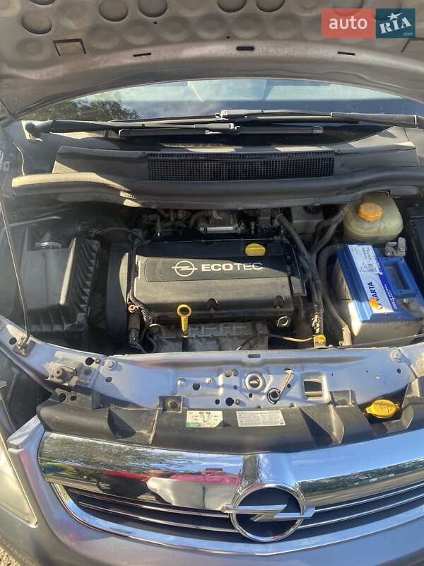 Мінівен Opel Zafira 2008 в Радомишлі