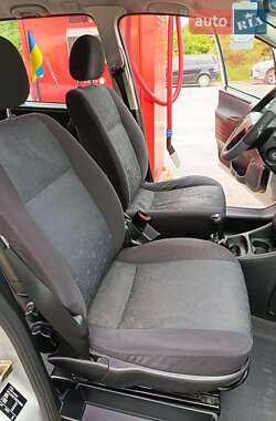 Минивэн Opel Zafira 2001 в 