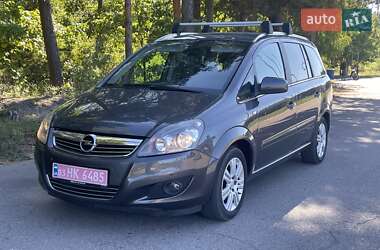 Минивэн Opel Zafira 2012 в 
