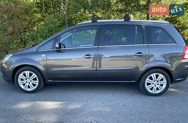 Минивэн Opel Zafira 2012 в 