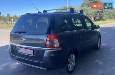 Минивэн Opel Zafira 2012 в 