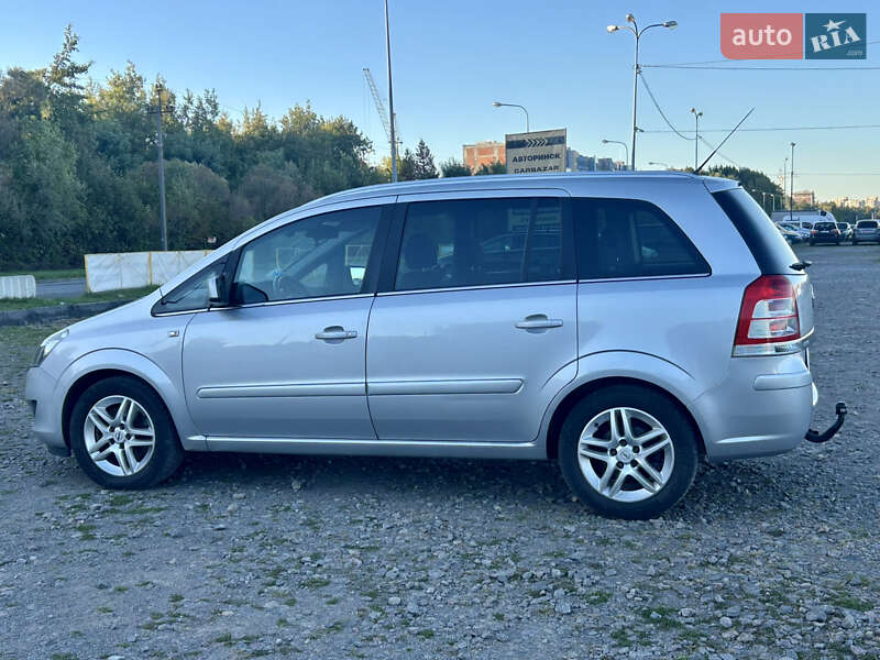 Минивэн Opel Zafira 2012 в Львове фото 4 Минивэн Opel Zafira 2012 в Львове