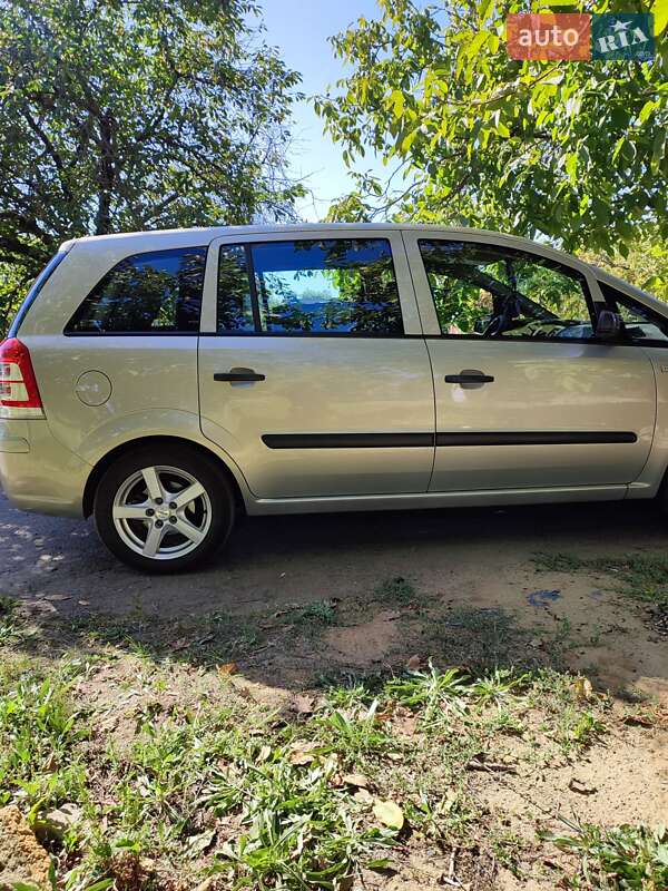 Мінівен Opel Zafira 2009 в Баштанці