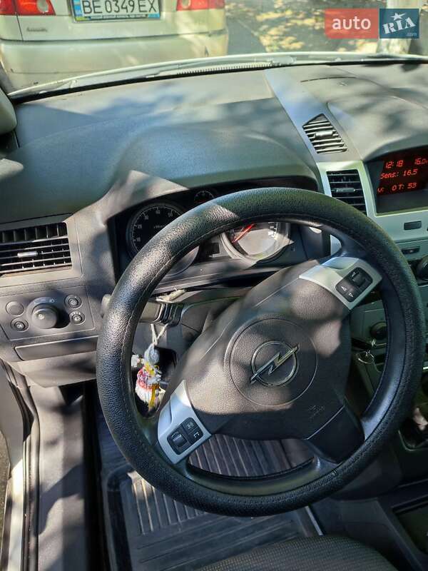 Мінівен Opel Zafira 2009 в Баштанці