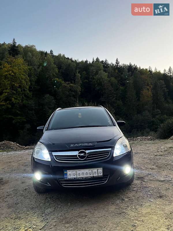 Минивэн Opel Zafira 2008 в Яремче