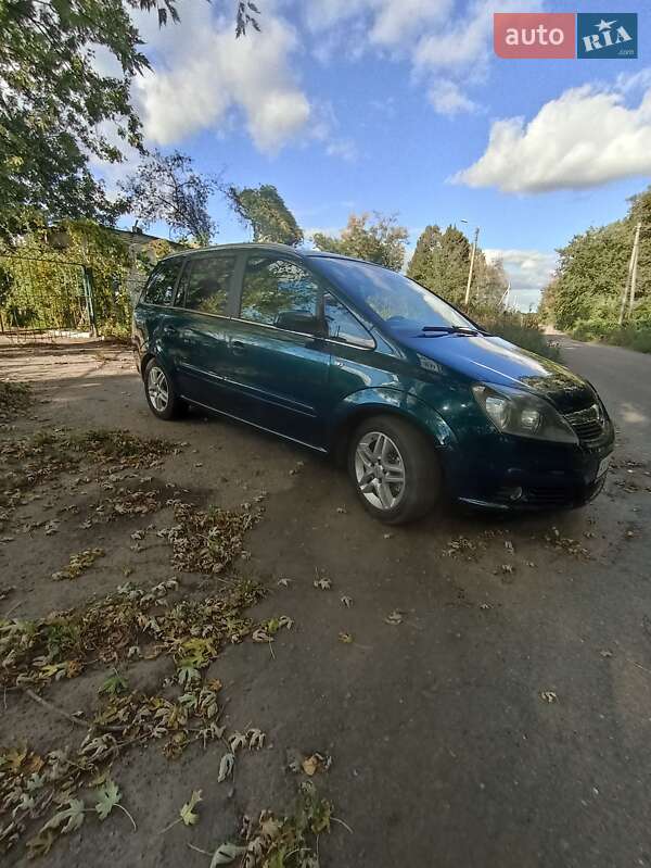 Минивэн Opel Zafira 2007 в Краснограде