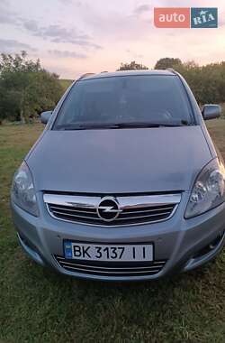 Минивэн Opel Zafira 2011 в Ровно