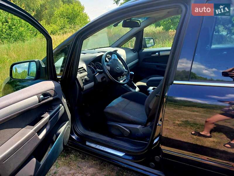 Минивэн Opel Zafira 2010 в Березане фото 2 Минивэн Opel Zafira 2010 в Березане