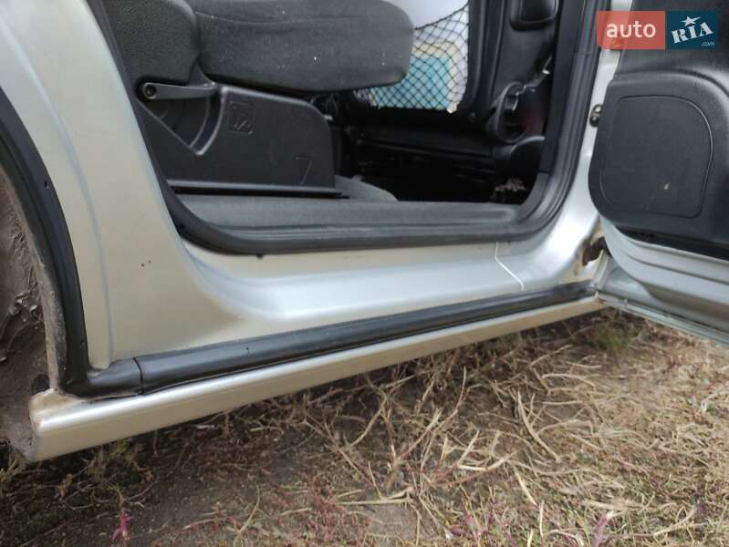 Минивэн Opel Zafira 2003 в Пирятине