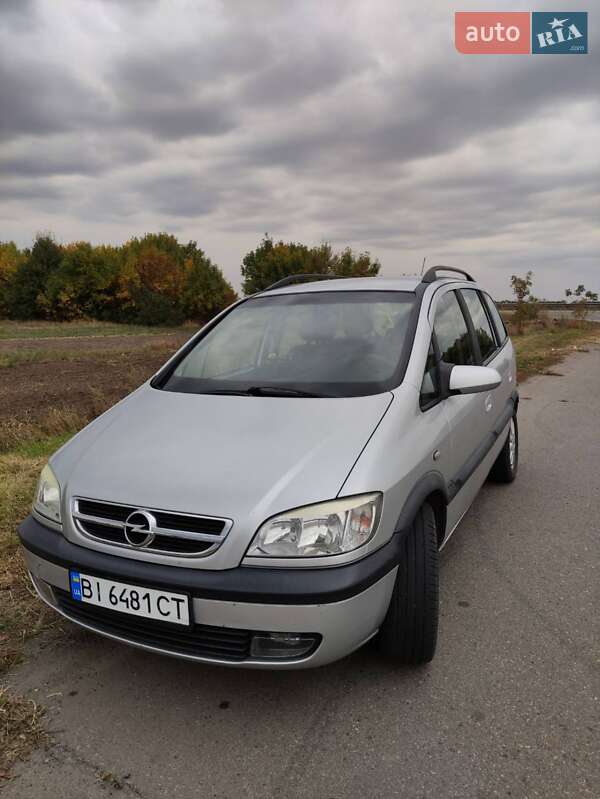 Минивэн Opel Zafira 2003 в Пирятине