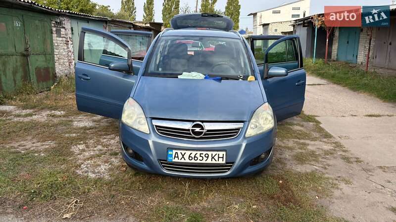 Минивэн Opel Zafira 2008 в Харькове