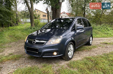 Минивэн Opel Zafira 2006 в Звягеле