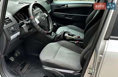 Минивэн Opel Zafira 2007 в 