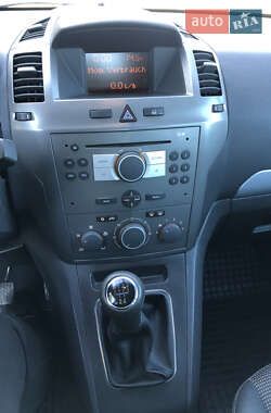 Минивэн Opel Zafira 2006 в 