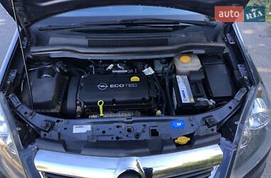 Минивэн Opel Zafira 2006 в 