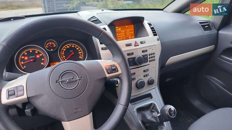 Минивэн Opel Zafira 2008 в Львове