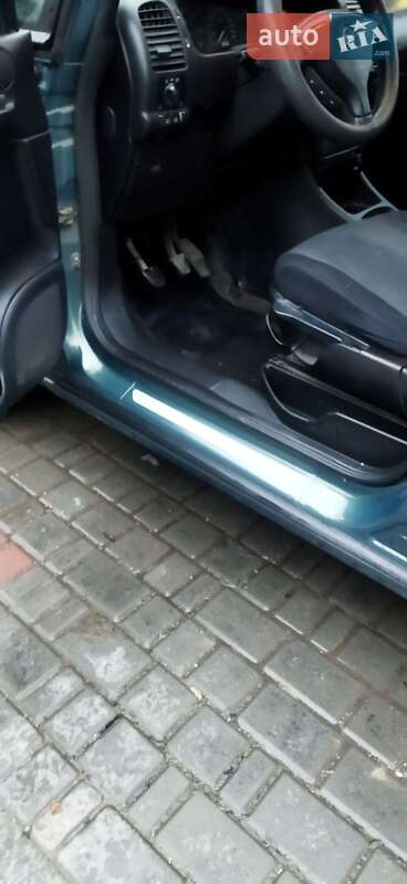 Минивэн Opel Zafira 2001 в Каменец-Подольском